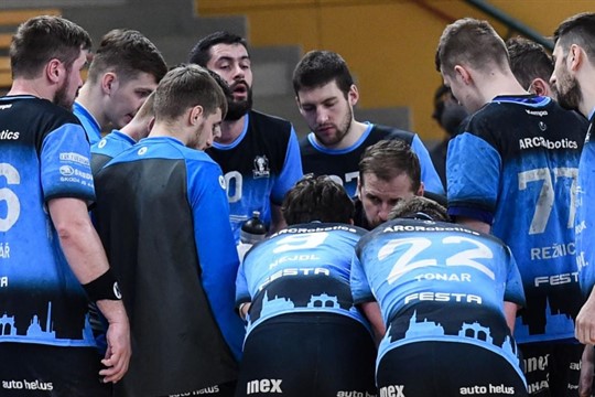 Házenkáři zvládli duel se Zubřím a vládnou extralize