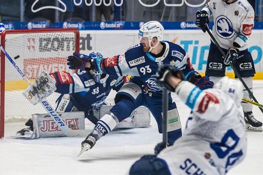 Vítězná rozlučka s rokem 2022. Mertl s Kodýtkem řídili výhru Plzně nad Kometou