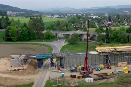 Stavba obchvatu Klatov pokročila, je ve své polovině