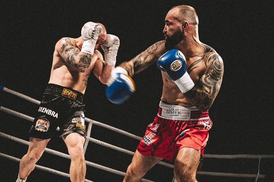 Zatrénoval si s Mikem Tysonem, teď čeká na boxera plzeňské stáje Patron Boxing další výzva!