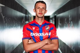 S Viktorkou byl jako malý v Barceloně, teď Valenta obleče její dres