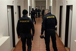Policisté si posvítili na ubytovny a noční kluby