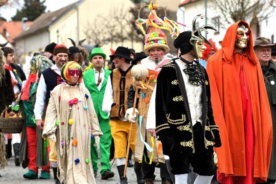 "Masopust, masopust, jen mě holka nevopusť!"