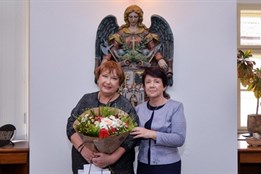 Jindřišce Kikinčukové, principálce divadla Pluto, poblahopřáli...