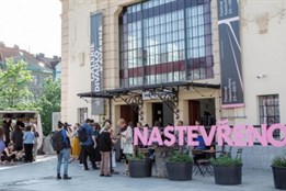NASTEVŘENO – festival nového divadla a performance proběhne v Plzni...