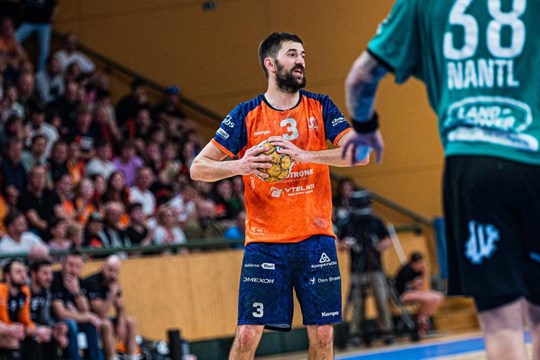 Házenkáři v dramatické bitvě nestačili na Karvinou, obhajoba titulu se vzdálila