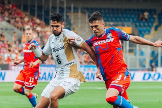 Fotbalisté Plzně porazili Hradec Králové, z dorážky penalty rozhodl Šulc