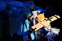 Divadlo ALFA zahajuje předprodej vstupenek na podzimní představení,...