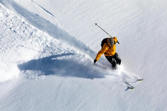 Na šumavském Špičáku se už lyžuje na 6,5 kilometrech sjezdovek