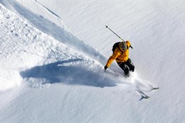 Na šumavském Špičáku se už lyžuje na 6,5 kilometrech sjezdovek