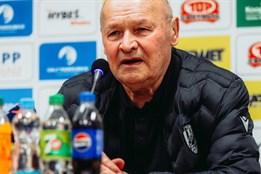 Není jednoduché hrát na třech frontách, přiznával Koubek. Po Laziu...