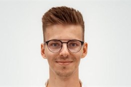 Oči při střelbě občas pálí, pak se musíte napít a odpočinout, líčí...