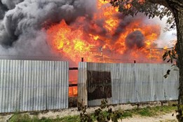 Aktualizováno: V Rokycanech hoří skládka, hasiči vyhlásili třetí...