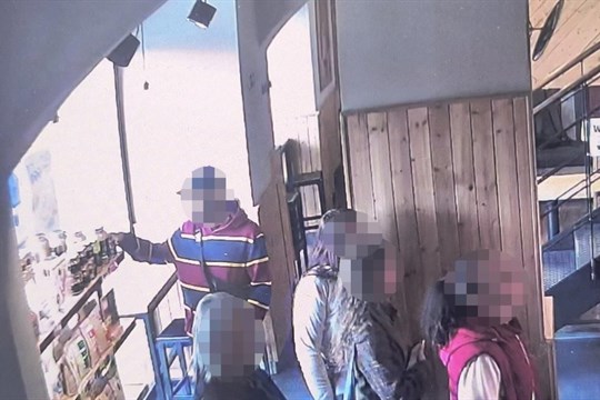 Hlídka nejprve řešila opilce, nakonec vypátrala i zloděje yuzu, aneb Krádež se mu nevyplatila