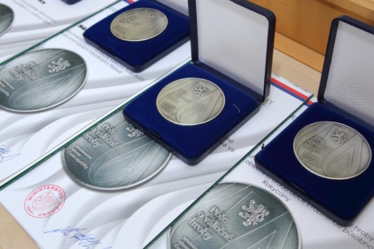 Fyzické i právnické osoby z našeho kraje převezmou pamětní plakety za péči o válečné hroby v Plzeňském kraji