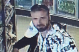 Z čerpací stanice zmizely datové kabely a vysoušeč na ruce. Poznáte...