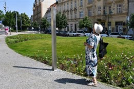Plzeň se ochladí: V centru města přibyla nová mlžítka, osvěží lidi...