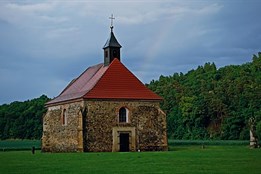 V Dolanech u Hlinců to žije! Pouť ke kostelu sv. Petra a Pavla se...