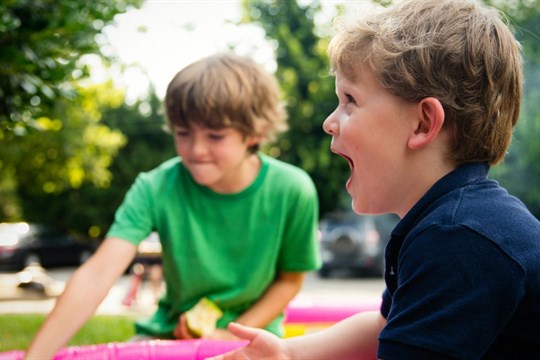 Kam s dětmi o prázdninách v Plzeňském a Karlovarském kraji? Hřiště, naučné stezky i zábavní parky