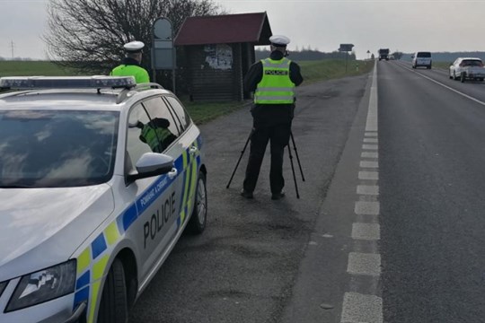 Policisté si posvítili na účastníky Pekelného ostrova: 500 zkontrolovaných osob, sedm opilých řidičů