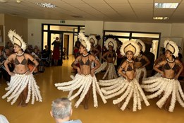 Z Velikonočních ostrovů až do Plzně. Taneční soubor přinesl radost...