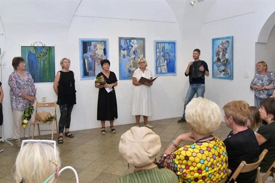 Galerie Jiřího Trnky zve na výstavu Ženské milníky