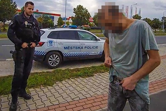 Duchapřítomný svědek pomohl dopadnout onanistu