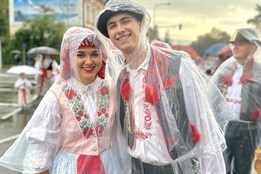 Slovácké slavnosti přilákaly i přes vrtkavost počasí tisíce...