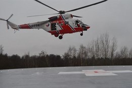 Nehoda dodávky a kamionu uzavřela dálnici D5. Pro řidiče letěl...