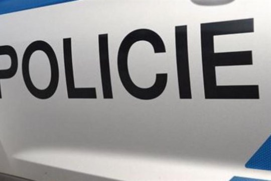 Záhada kolem mrtvého muže u ubytovny v Malesicích. Policisté připouští, že nešlo o vraždu