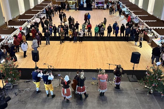 Jízdárna v Tachově  - Světcích ožije Vánočním jízdárenským trhem