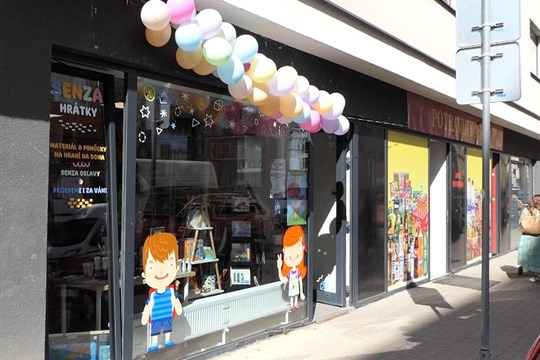 V centru Plzně se otevřel nový obchod pro zvídavé děti!