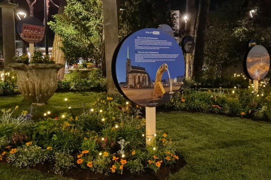 Plzeň má svou expozici na největší evropské výstavě květinového umění pod širým nebem