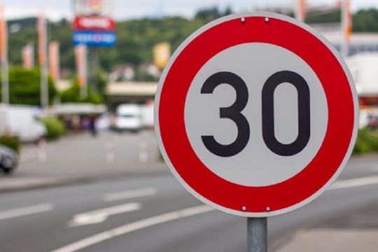 Plzeň pokračuje ve snižování dovolené rychlosti. Kde vzniknou nové Zóny 30?