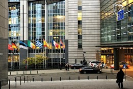 Evropská unie zajistila dosud pro své státy 2,3 miliard...