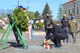 Americká ambasáda poslala vzkaz do Rokycan, město navštívila i...