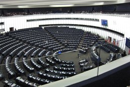 Komisařka: Dokud nedostaneme koronavirus pod kontrolu všude, nebude...