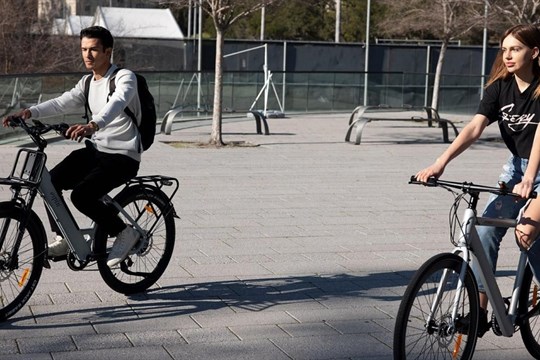 V Plzni bude možné půjčit si elektrokolo, v ulicích jich bude 300