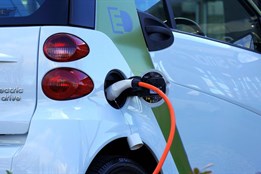 Brusel řeší návrh, který by znamenal smrt pro elektromobily