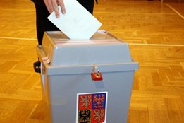 Kandidátky do sněmovních voleb zatím podaly v Plzeňském kraji čtyři...
