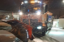 Silničáři bojují s nejhorší zimou za poslední roky. Soli už...