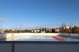 Bruslení ve Škoda Sport parku pokračuje: Sezóna se prodlužuje a...