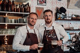 Hvězda dětem: Hokejisté Plzně budou čepovat pivo pro dobrou věc